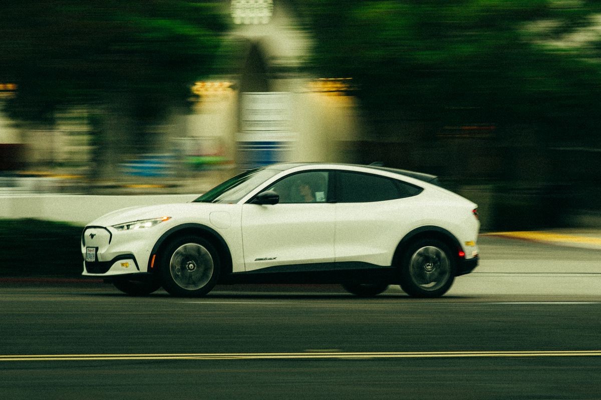 Ford Mustang Mach-E 2027 : le pack Trail emprunte au Rally pour 2 295 dollars